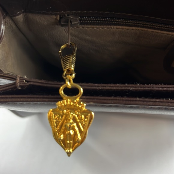 Vintage Gucci Turn-lock Brown Leather Shoulder bag - Picture 7 of 15